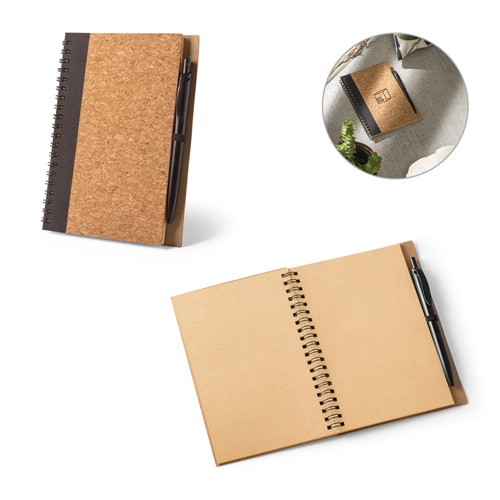 Carnet B6 en liège et polyester recyclé (100% rPET) avec stylo bille